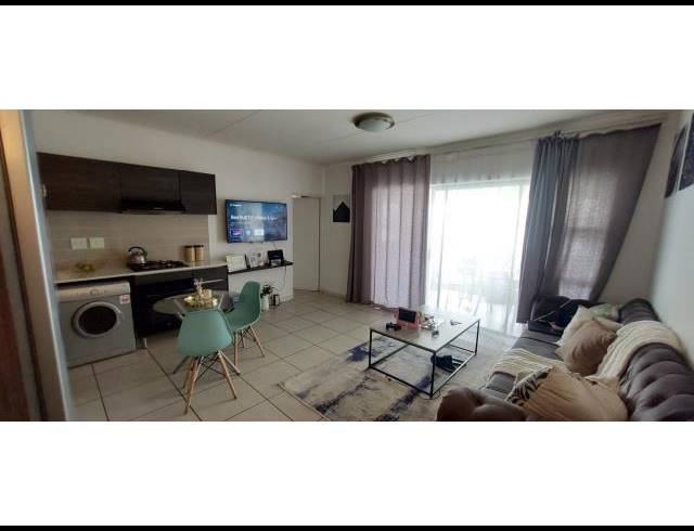 1 BEDROOM APARTMENT FOR SALE IN PETERVALE